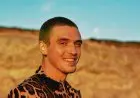 Lirik Lagu "Stranger" Lauv