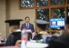 Sekda Kota Bandung Ema Sumarna Raih Gelar Doktor dengan Predikat Sangat Memuaskan