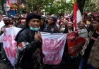 FOTO: Demo Pengamen Jalanan Kota Bandung