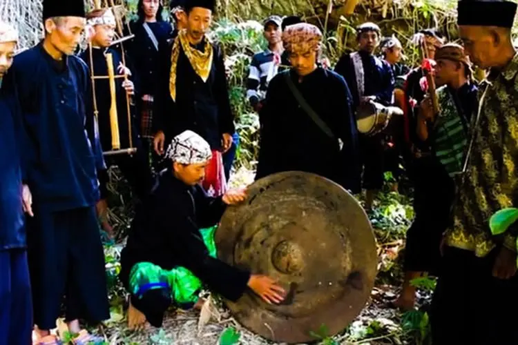 Kapankah Waktu yang Tepat Menggelar Ritual Ngamandian Goong Sibeser?
