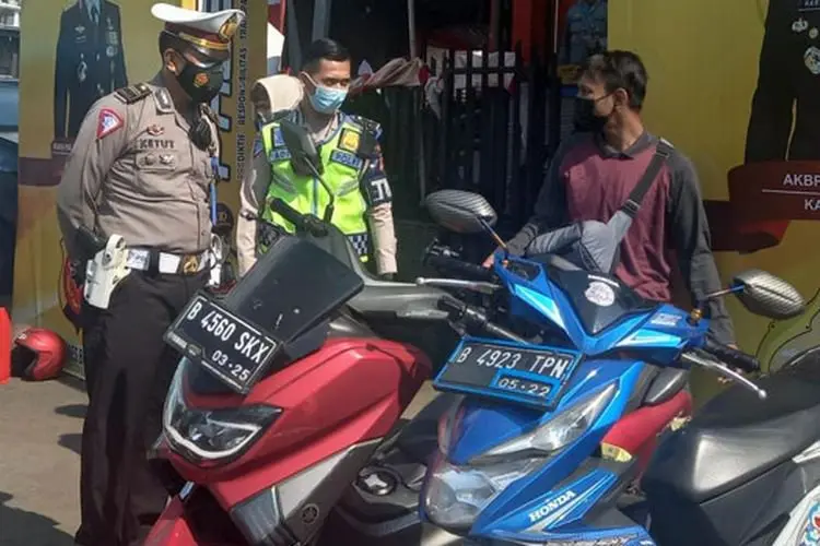 Begini Pengakuan Pengendara yang Ganti Nomor Plat Polisi Motor Agar Bisa Tembus ke Puncak
