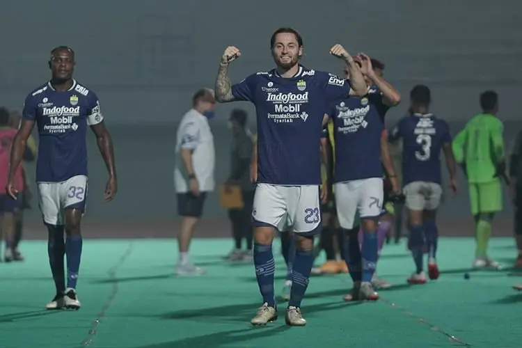 Sip! Robert Alberts Acungi Jempol untuk Debut Klok dan Rashid