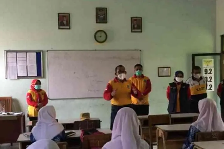 611 SD di Bekasi Mulai Belajar Tatap Muka, Siswa Wajib Diantar Jemput Wali