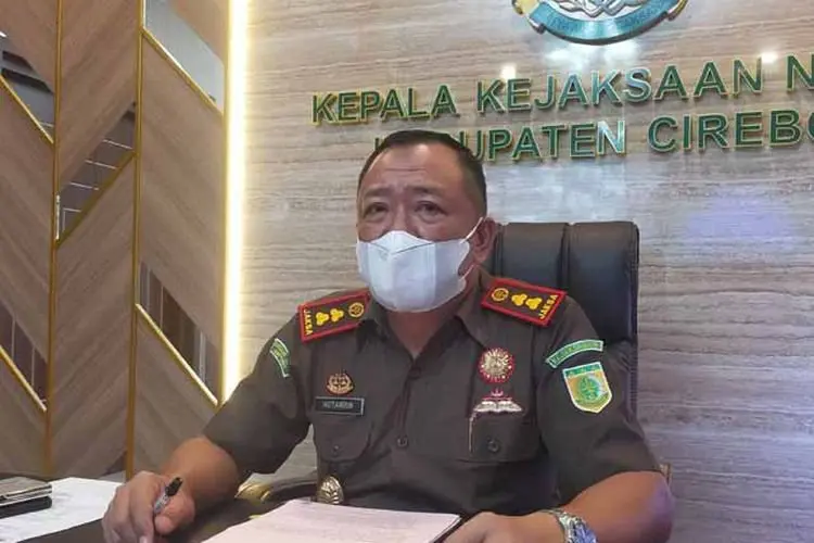 Puluhan Orang Kepung Kantor Kajari Cirebon, Ternyata Ini Pemicunya