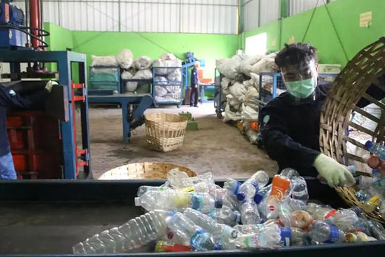 Foto: Pusat Daur Ulang Sampah di Kota Bandung