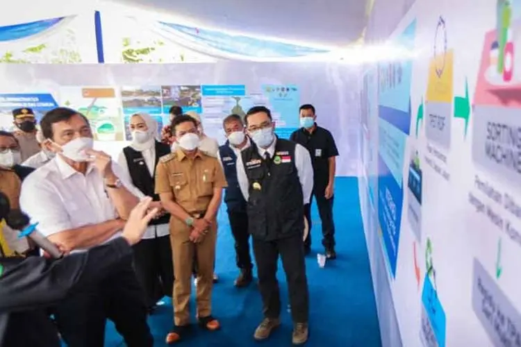 Dampingi Luhut Binsar Pandjaitan Tinjau TPSA Cicabe, Ini Harapan Bupati Dadang Supriatna