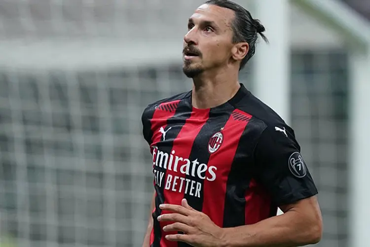 Puja-puji Ronaldo untuk Ibrahimovic: Dia Batu, Punya Tubuh 30 Tahun Bukan 40 Tahun
