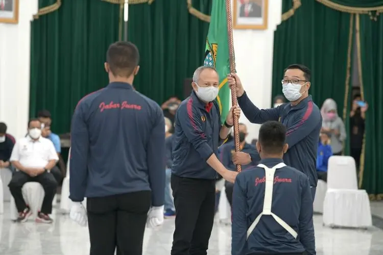 Ridwan Kamil Lepas Kontingen PON Jabar, Target Juara Umum!