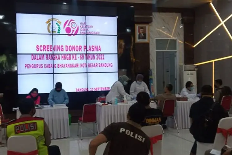 Kala Puluhan Polisi Penyintas Covid-19 Berbagi, Ini yang Disumbangkan