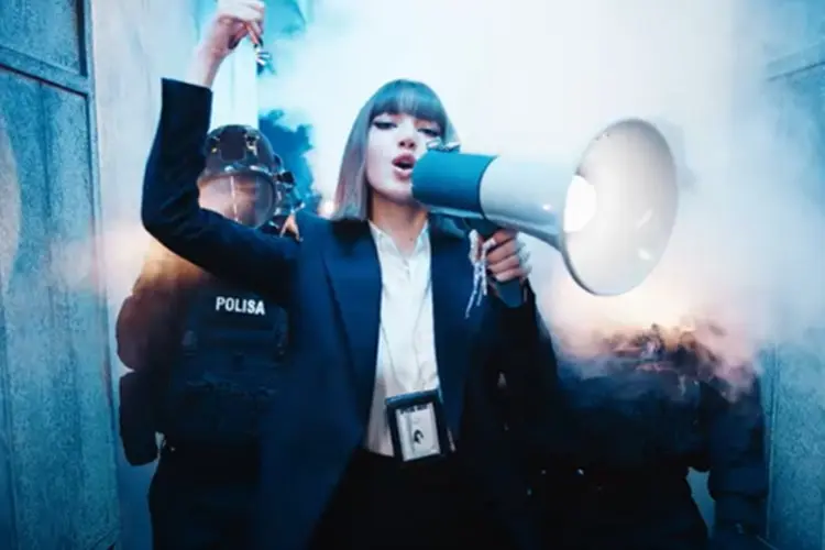 Inilah Lirik Lagu LALISA - Lisa BLACKPINK Lengkap dengan Terjemahan Bahasa Indonesia