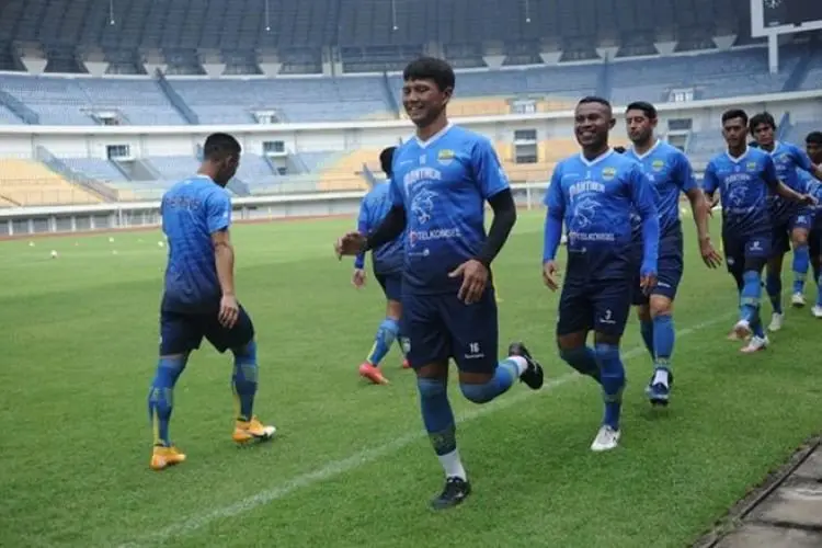 Laga Kedua Liga 1 2021-2022, Deden Natshir Pede Kalahkan Persita