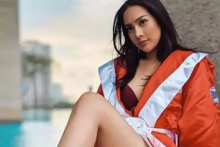Anya Geraldine Bikin Heboh Unggah Foto Ngambang di Kolam Renang, Reaksi Netizen?