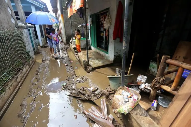 Siaga Banjir, Pemkot Bandung Mulai Normalisasi Sungai