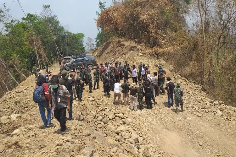 TMMD ke 112 di Desa Bojong, TNI Bangun Jalan dan Mental Masyarakat