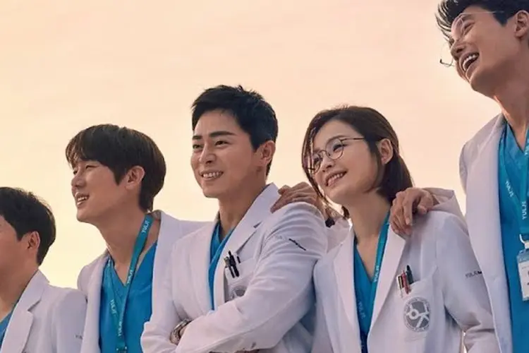 TvN Tak Berencana Lanjutkan Hospital Playlist ke Season 3