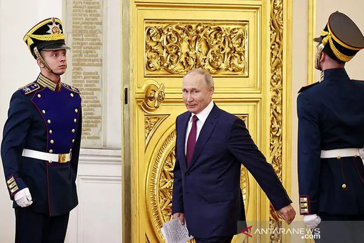 Punya Aturan Ketat agar Tidak Terinfeksi Covid-19, Vladimir Putin Malah Harus Isolasi Mandiri, Kenapa?