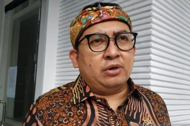 Kapal Perang China Mondar-Mandir di Laut Natuna, Fadli Zon: Kenapa Pemerintah Seolah Takut?