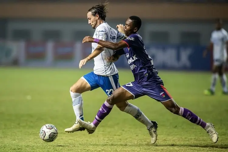 Bali United Klaim Tampil Lebih Oke Ketimbang Persib, Begini Bantahan Robert Alberts