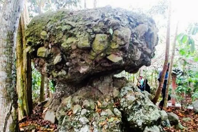 Situs Mulka Payung, Legenda Mahkota Puteri Raja yang jadi Batu dari Desa Mukapayung