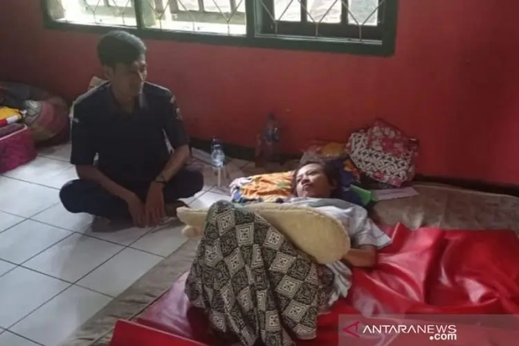 Tulung Pemerintah! TKW Asal Cianjur ini Lumpuh dan Hilang Ingatan Sepulang dari Dubai