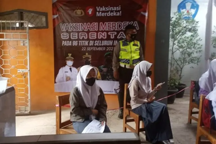 Sebanyak 750 Siswa dan Pengajar SMA PGRi Rancaekek Ikuti Vaksinasi Merdeka