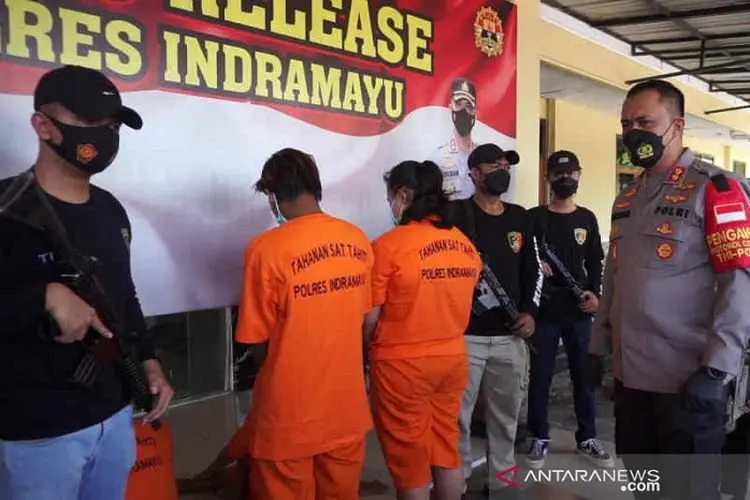 Terbakar Cemburu, Ibu Tiri Habisi Nyawa Anaknya Pakai Jasa Pembunuh Bayaran