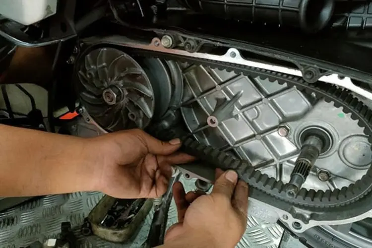 Sering Pake Skutik? Ini Cara Merawat V-belt Motor Skutik Agar Tetap Awet