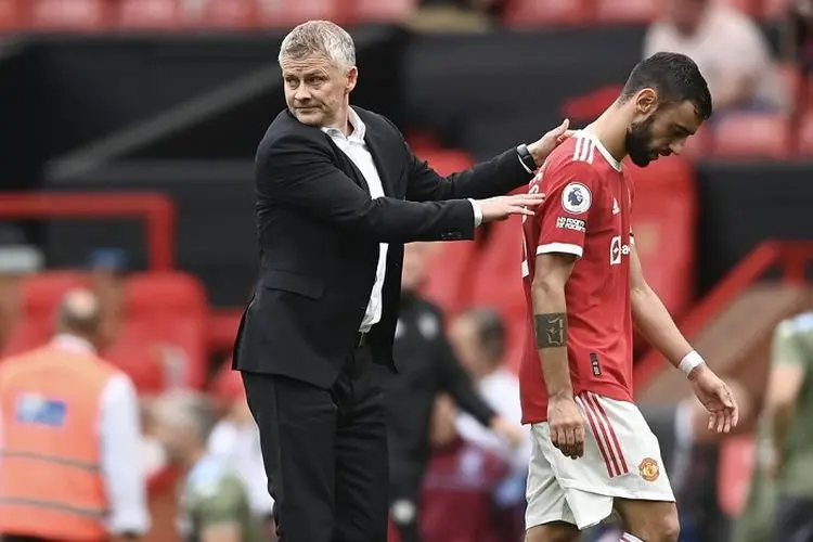 Pilu... Begini Curhat Bruno Fernandes Usai Gagal Eksekusi Penalti di Laga Man United vs Aston Villa
