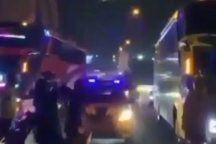Bus Persib Diadang Oknum Suporter Usai Imbang Lawan Persikabo, Teddy Tjahjono: Jangan Terburu-buru Menghakimi!