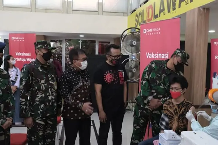 Kantor Cabang Disdik Jabar: Vaksinasi Pelajar Tingkat SMA di Kota Bandung dan Cimahi di Atas 64 Persen