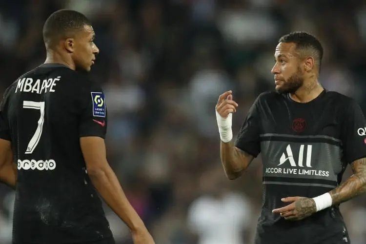 Gawat, Jelang Laga Krusial, PSG Malah Dihantam Badai Perseteruan Dua Bintangnya Mbappe dan Neymar