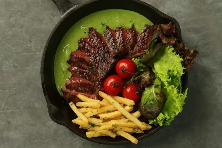Ngeces! Olahan Steak Ini Bikin Lidah Serasa Berkelana ke Prancis