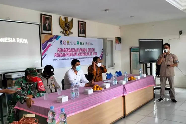 450 Warga 15 Desa di Kabupaten Cirebon Dilatih Literasi Digital