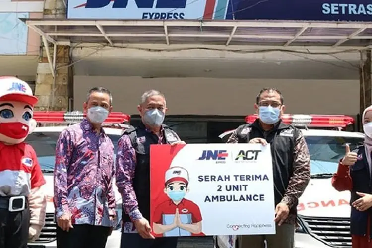 Kolaborasi JNE Bandung dan ACT Hadirkan 2 Unit Ambulans untuk Kemanusiaan