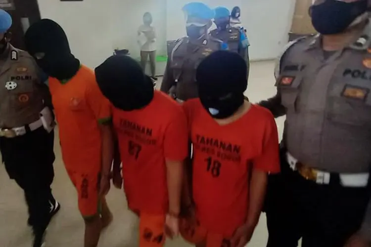Polres Bogor Ringkus Produsen Home Industri Tembakau Sintetis di Sukamiskin