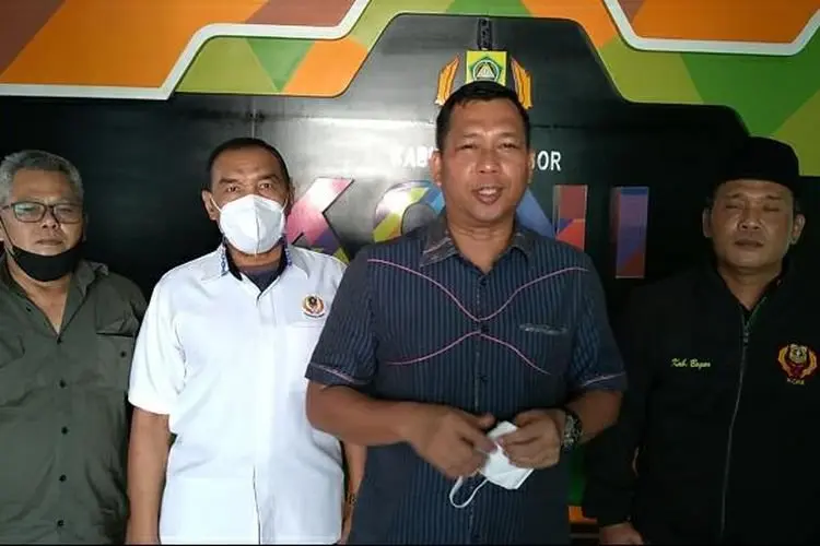 Demi Support Atlet di PON XX, Ketua KONI Bogor, Junaidi Samsudin Terbang ke Papua