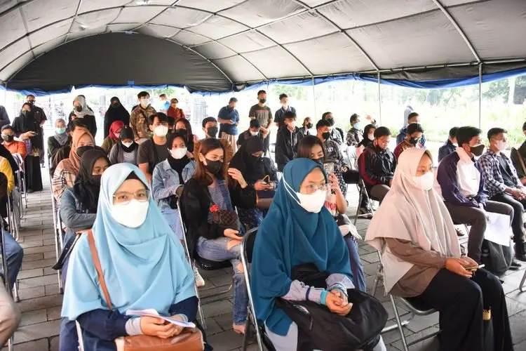 Pemda Provinsi-Mahasiswa Berkolaborasi Percepat Vaksinasi COVID-19 di Jabar