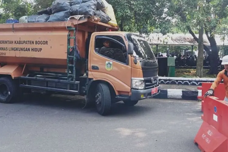 APBD Defisit karena Pandemi Covid-19, Truk Sampah untuk Bogor Dicoret Pemprov DKI Jakarta