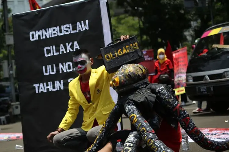 Foto: Buruh Tuntut Cabut Omnibus Law