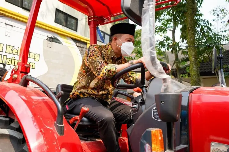 Asik Nih, Petani Kabupaten Bandung Punya Mesin Baru Bantuan Pemerintah