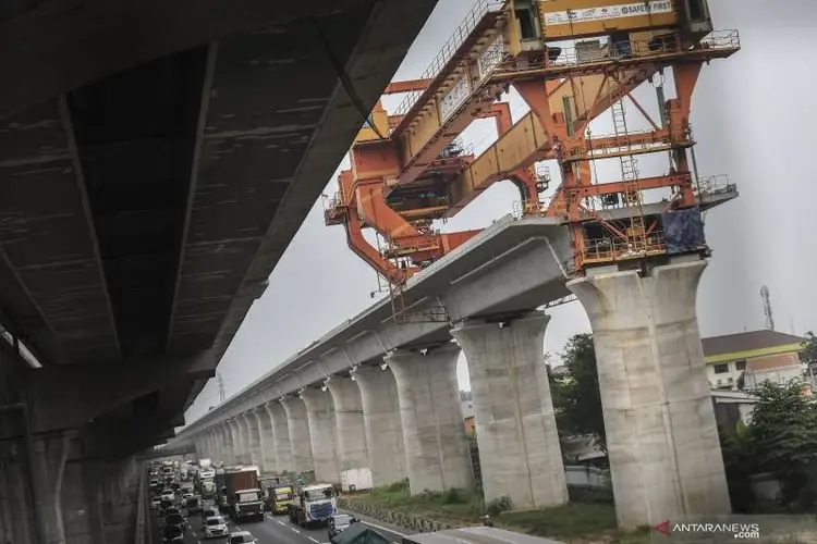 Adakah Utang Tersembunyi Dibalik Pembangunan Kereta Cepat Jakarta-Bandung?
