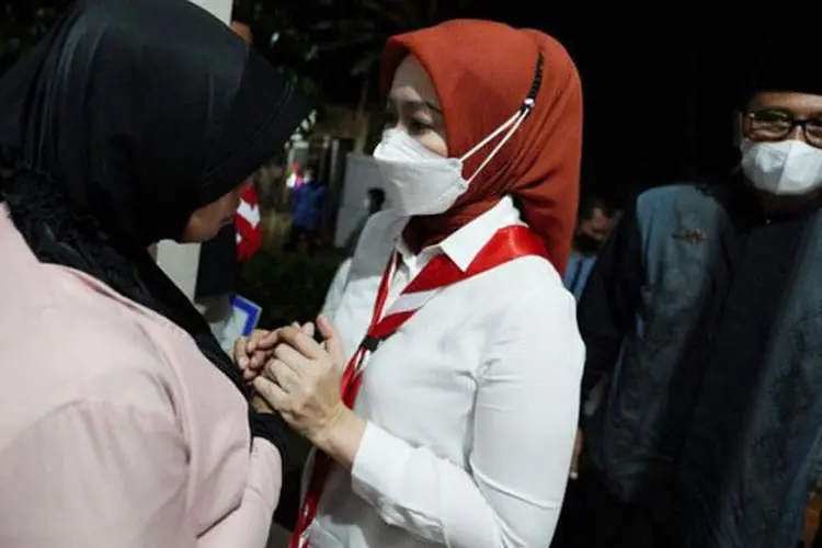 Ucapkan Belasungkawa, Atalia Ridwan Kamil Sambangi Keluarga Korban Susur Sungai di Ciamis
