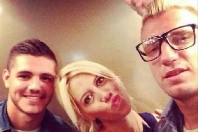 Kisah Asmara Wanda Nara: Cinta Segitiga yang Berujung Pengkhianatan (Bagian 1)