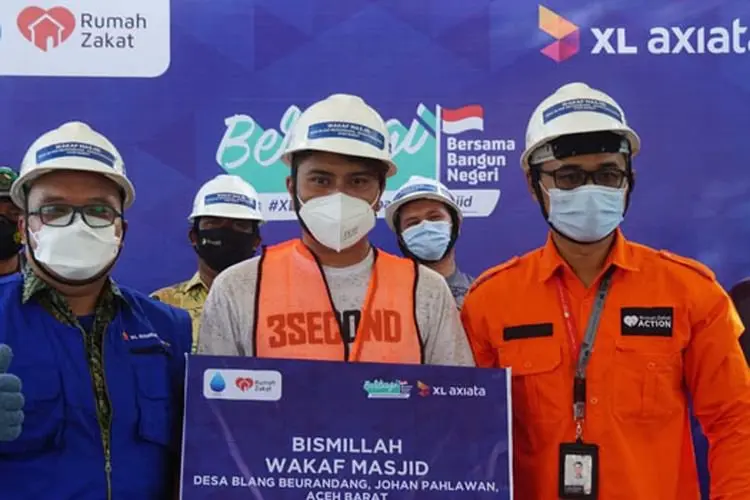 Aksi Sosial Karyawan XL Axiata, Bedah Rumah Hingga Bangun Jembatan dan Fasilitas Air Bersih