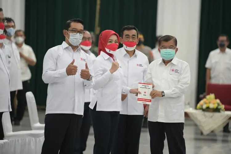 Jusuf Kalla Lantik Atalia Praratya Jadi Dewan Kehormatan PMI Jawa Barat