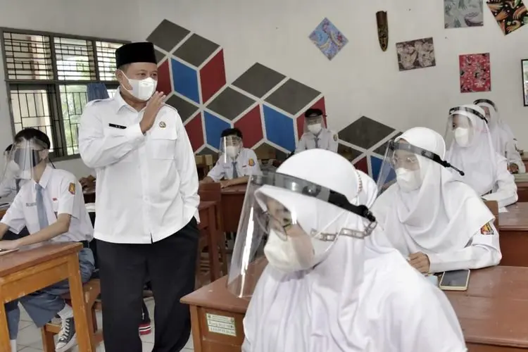 Pak Uu Tinjau PTM di Majalengka
