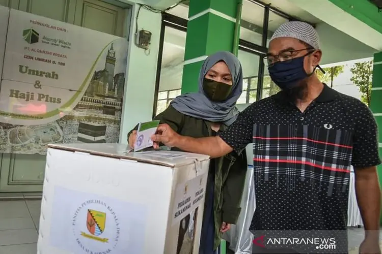 Bupati Bandung Sebut Antusiasme Masyarakat Hadiri Pilkades 2021 tinggi