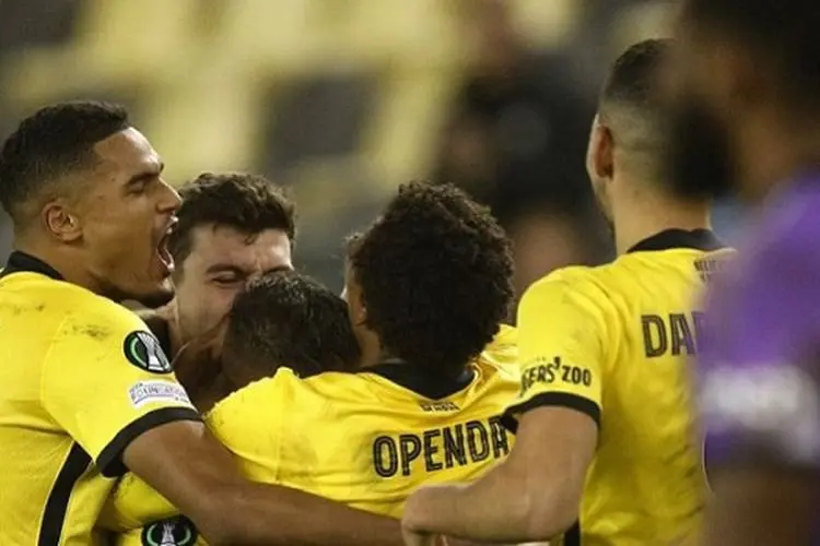Hasil Lengkap Liga Europa: Napoli Pesta Gol, Tottenham Hotspur Keok, Roma Dibantai