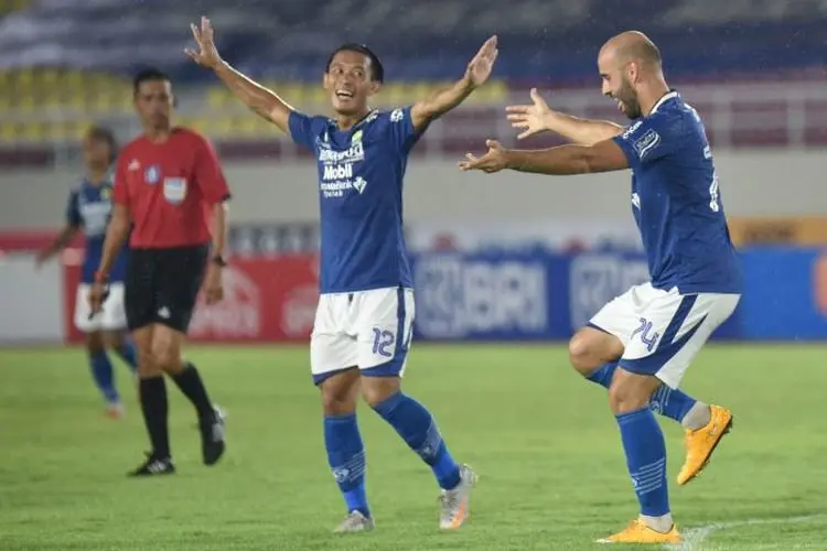 Peluang-peluang Persib vs PSS Sleman, Dua Gol Rashid dan Wander Luiz Bikin Bobotoh Bangga