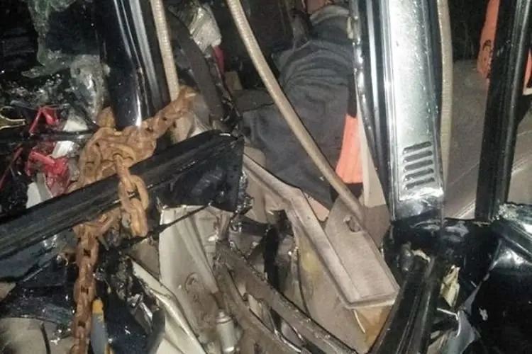 Tabrakan Maut Toyota Kijang vs Truk, Lima Penumpang Meregang Nyawa di Tempat...